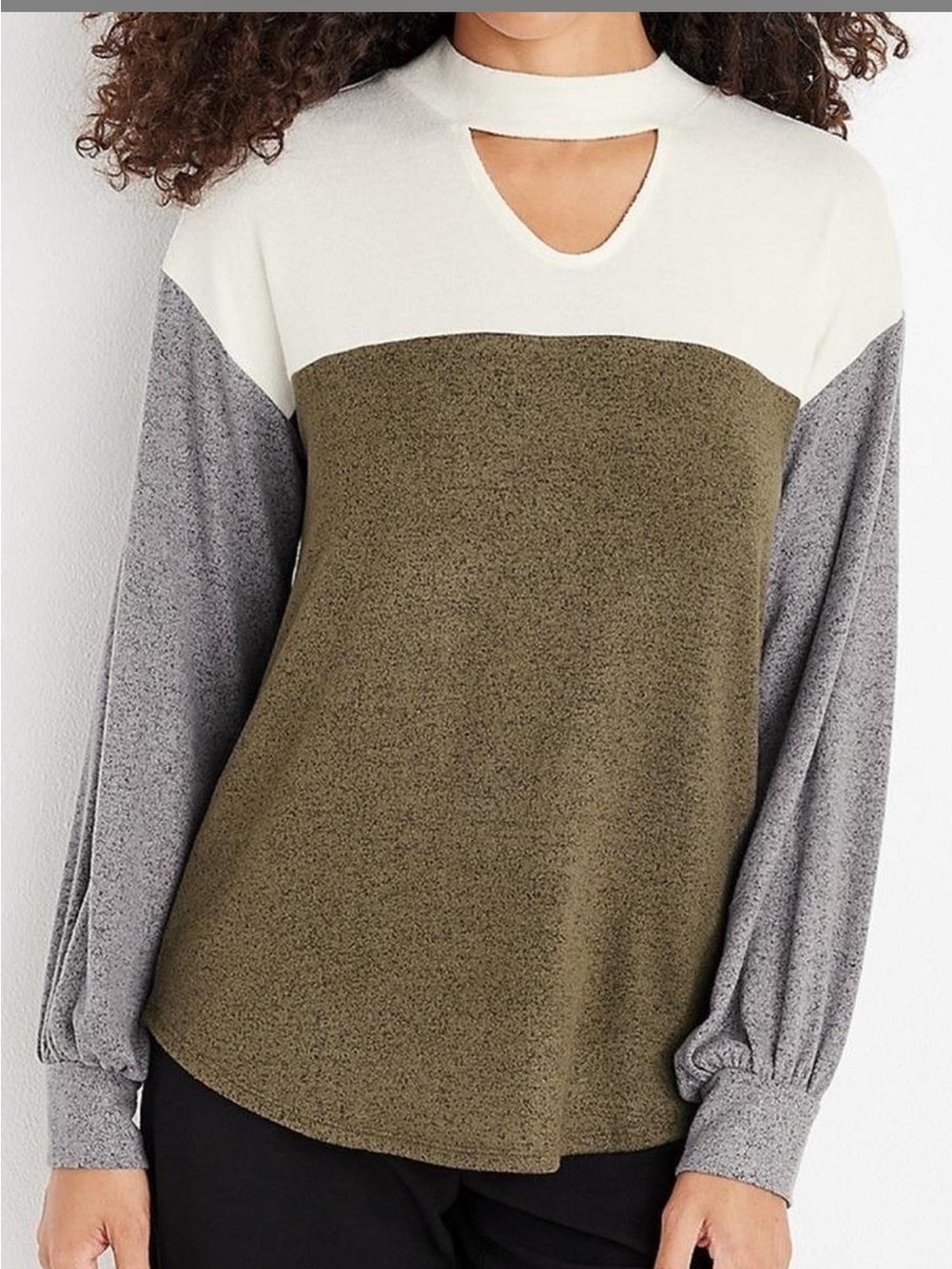 Maurices Cream Olive Green Gray Colorblock Scoop Neck Sweater
Worn once